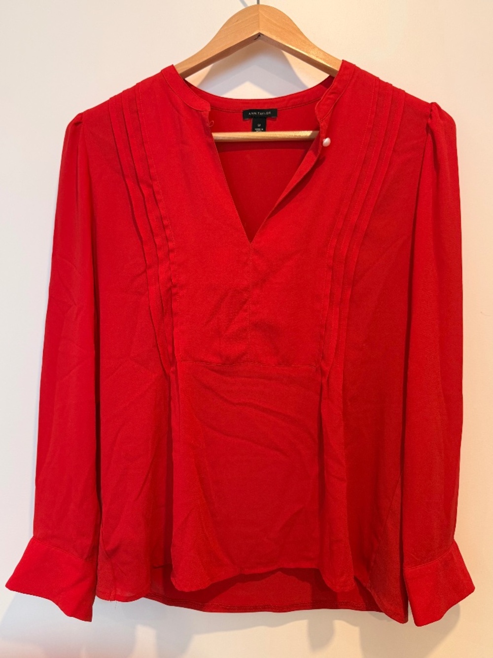 Ann Taylor mixed media red blouse small petite ps long sleeve sp - Picture 2 of 7